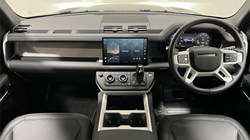 2025 (25) LAND ROVER DEFENDER 2.0 P300e X-Dynamic SE 110 5dr Auto 5827838