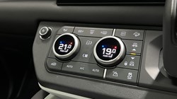 2025 (25) LAND ROVER DEFENDER 2.0 P300e X-Dynamic SE 110 5dr Auto 5827856