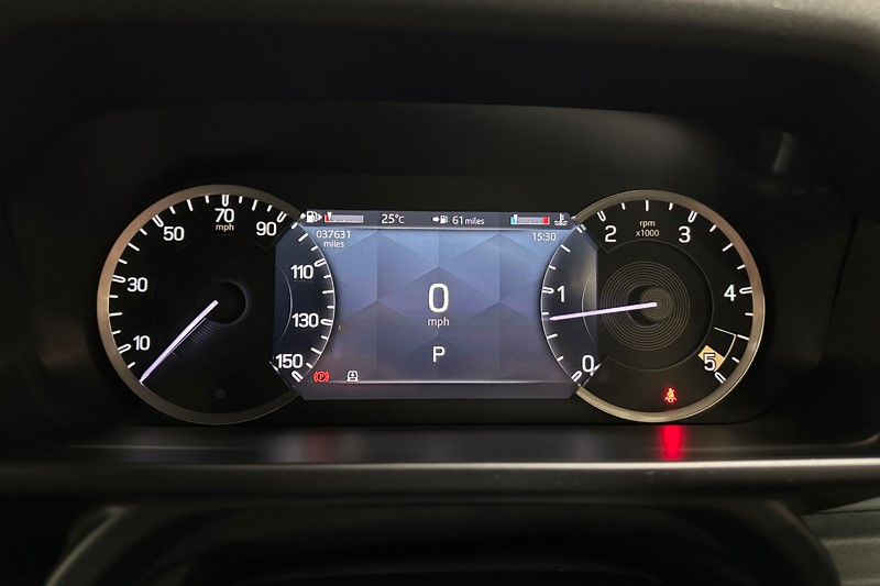 2023 (23) LAND ROVER DEFENDER 3.0 D250 X-Dynamic SE 110 5dr Auto 5818095