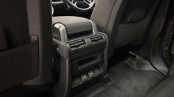 2023 (23) LAND ROVER DEFENDER 3.0 D250 X-Dynamic SE 110 5dr Auto 5818116