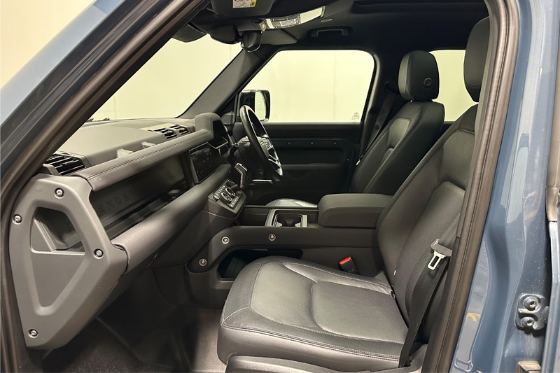 2023 (23) LAND ROVER DEFENDER 3.0 D250 X-Dynamic SE 110 5dr Auto 5818073