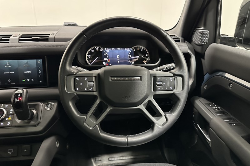 2023 (23) LAND ROVER DEFENDER 3.0 D250 X-Dynamic SE 110 5dr Auto 5818081