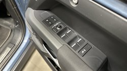 2023 (23) LAND ROVER DEFENDER 3.0 D250 X-Dynamic SE 110 5dr Auto 5818085