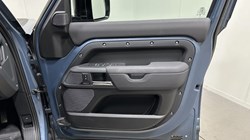 2023 (23) LAND ROVER DEFENDER 3.0 D250 X-Dynamic SE 110 5dr Auto 5818083