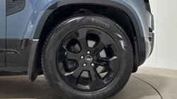 2023 (23) LAND ROVER DEFENDER 3.0 D250 X-Dynamic SE 110 5dr Auto 5818078