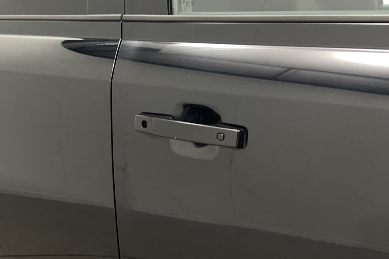 2023 (23) LAND ROVER COMMERCIAL DEFENDER 3.0 D250 Hard Top SE Auto 5881933