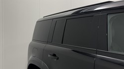 2023 (23) LAND ROVER COMMERCIAL DEFENDER 3.0 D250 Hard Top SE Auto 5881932