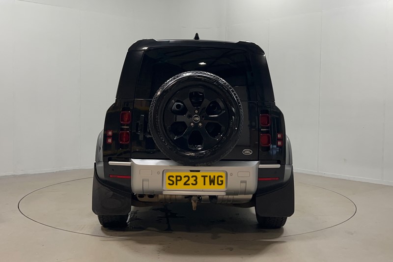 2023 (23) LAND ROVER COMMERCIAL DEFENDER 3.0 D250 Hard Top SE Auto 5881892