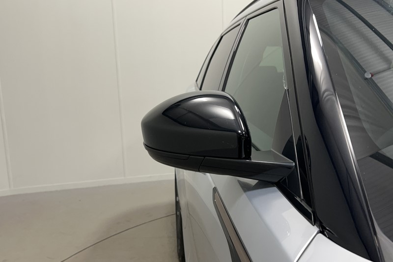 2023 (73) LAND ROVER RANGE ROVER VELAR 2.0 D200 MHEV Dynamic SE 5dr Auto 5822722