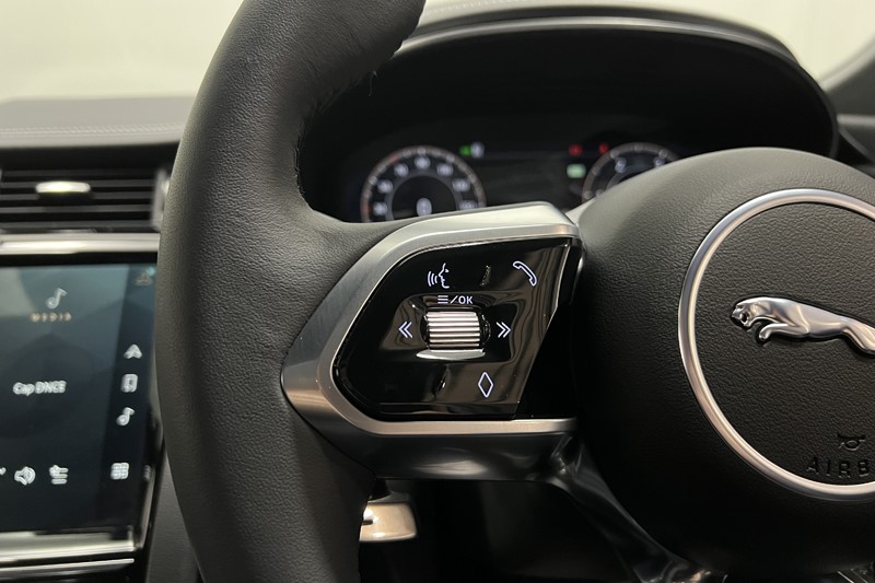 2024 (73) JAGUAR E-PACE 2.0 D200 R-Dynamic SE Black 5dr Auto 5828133