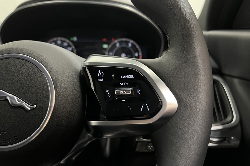 2024 (73) JAGUAR E-PACE 2.0 D200 R-Dynamic SE Black 5dr Auto 5828134