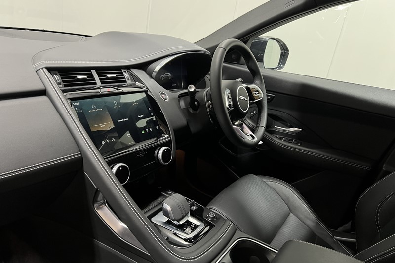 2024 (73) JAGUAR E-PACE 2.0 D200 R-Dynamic SE Black 5dr Auto 5828145