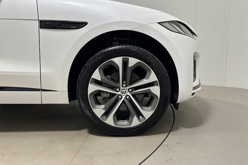 2024 (74) JAGUAR F-PACE 2.0 D200 R-Dynamic HSE Black 5dr Auto AWD 5843936