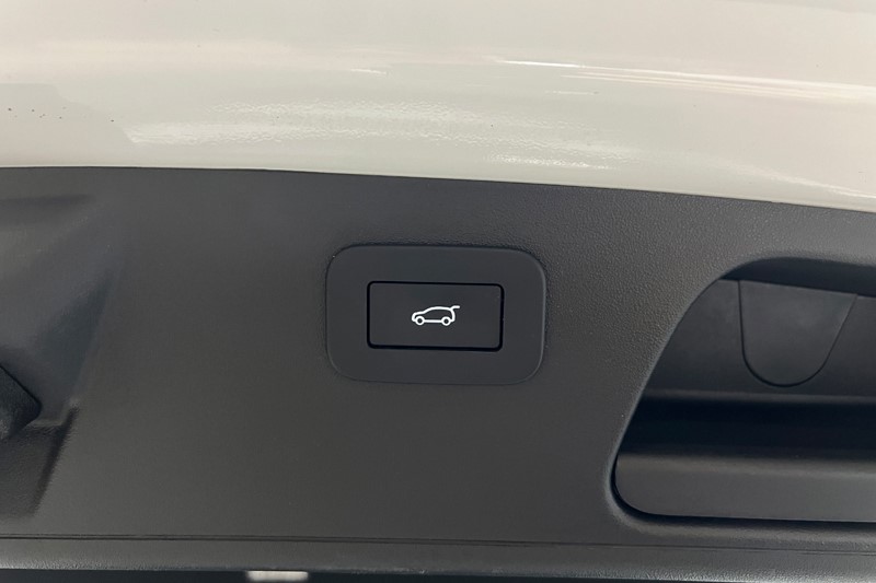 2023 (73) JAGUAR E-PACE 2.0 D200 R-Dynamic SE 5dr Auto 5828250