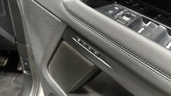 2023 (23) LAND ROVER RANGE ROVER EVOQUE 1.5 P300e R-Dynamic SE 5dr Auto 5867129