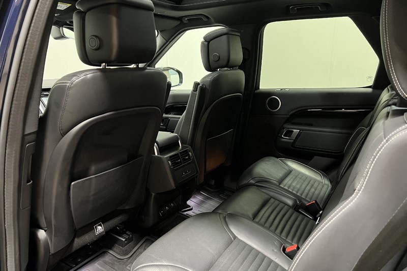 2022 (22) LAND ROVER DISCOVERY 3.0 D300 R-Dynamic HSE 5dr Auto 5853269