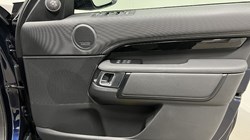 2022 (22) LAND ROVER DISCOVERY 3.0 D300 R-Dynamic HSE 5dr Auto 5853293