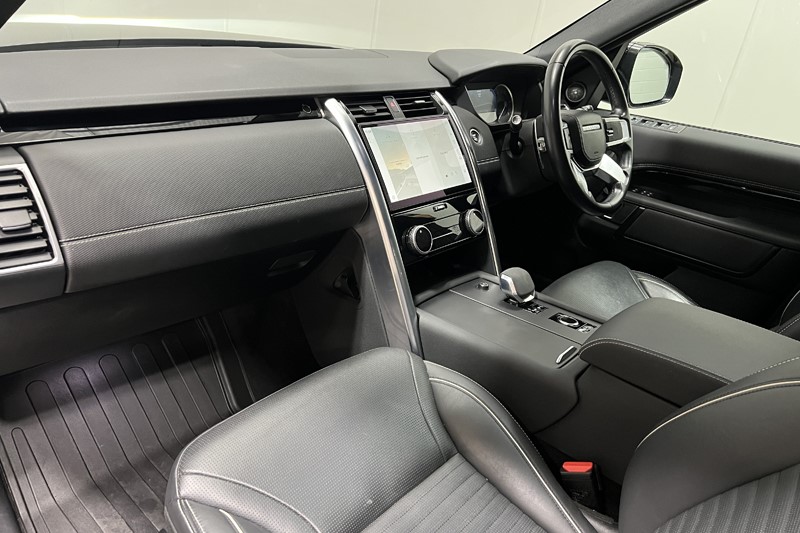 2022 (22) LAND ROVER DISCOVERY 3.0 D300 R-Dynamic HSE 5dr Auto 5853271