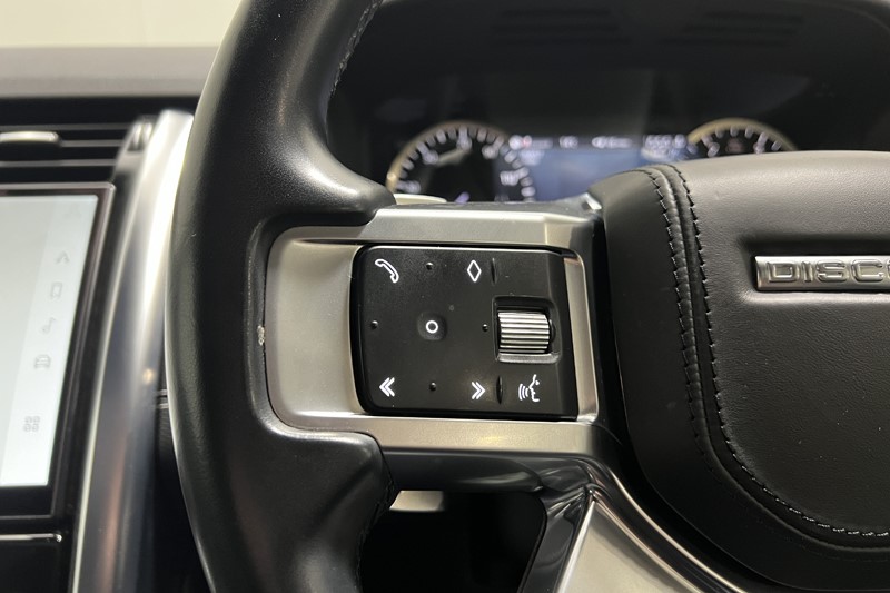 2022 (22) LAND ROVER DISCOVERY 3.0 D300 R-Dynamic HSE 5dr Auto 5853284