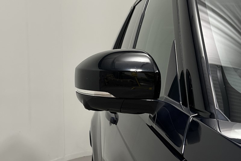 2022 (22) LAND ROVER DISCOVERY 3.0 D300 R-Dynamic HSE 5dr Auto 5853277