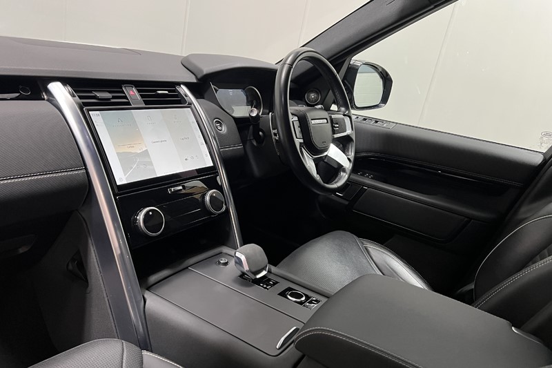 2022 (22) LAND ROVER DISCOVERY 3.0 D300 R-Dynamic HSE 5dr Auto 5853270