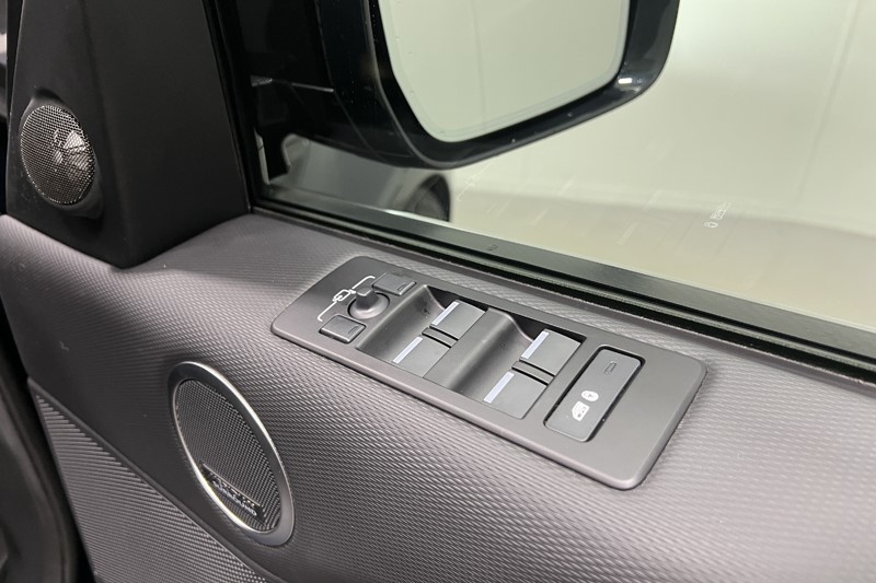 2022 (22) LAND ROVER DISCOVERY 3.0 D300 R-Dynamic HSE 5dr Auto 5853292