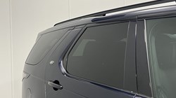 2022 (22) LAND ROVER DISCOVERY 3.0 D300 R-Dynamic HSE 5dr Auto 5853297