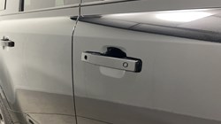 2023 (73) LAND ROVER DEFENDER 3.0 D250 X-Dynamic SE 110 5dr Auto 5839633