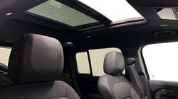 2023 (73) LAND ROVER DEFENDER 3.0 D250 X-Dynamic SE 110 5dr Auto 5839605