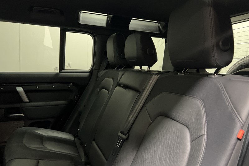 2023 (73) LAND ROVER DEFENDER 3.0 D250 X-Dynamic SE 110 5dr Auto 5839623