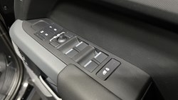 2023 (73) LAND ROVER DEFENDER 3.0 D250 X-Dynamic SE 110 5dr Auto 5839599