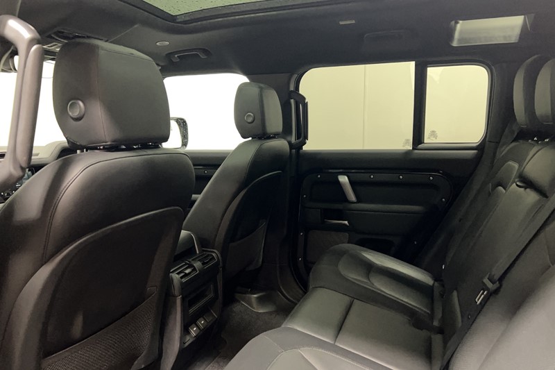 2023 (73) LAND ROVER DEFENDER 3.0 D250 X-Dynamic SE 110 5dr Auto 5839622