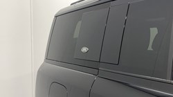 2023 (73) LAND ROVER DEFENDER 3.0 D250 X-Dynamic SE 110 5dr Auto 5839631