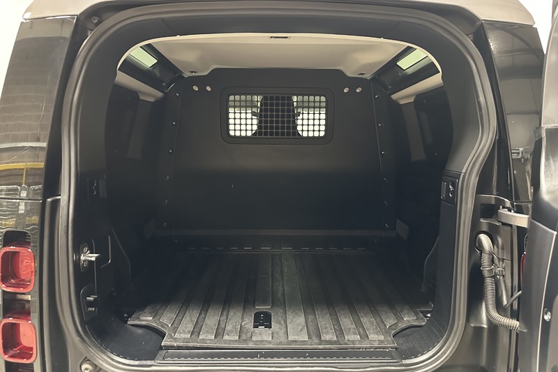 2024 (24) LAND ROVER COMMERCIAL DEFENDER 3.0 D250 Hard Top Auto [3 Seat] 5870742