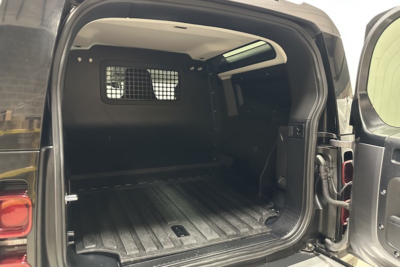 2024 (24) LAND ROVER COMMERCIAL DEFENDER 3.0 D250 Hard Top Auto [3 Seat] 5870743