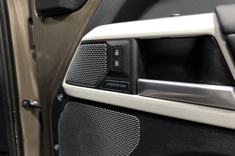 2021 (21) LAND ROVER DEFENDER 3.0 D250 X-Dynamic HSE 110 5dr Auto [7 Seat] 5838975