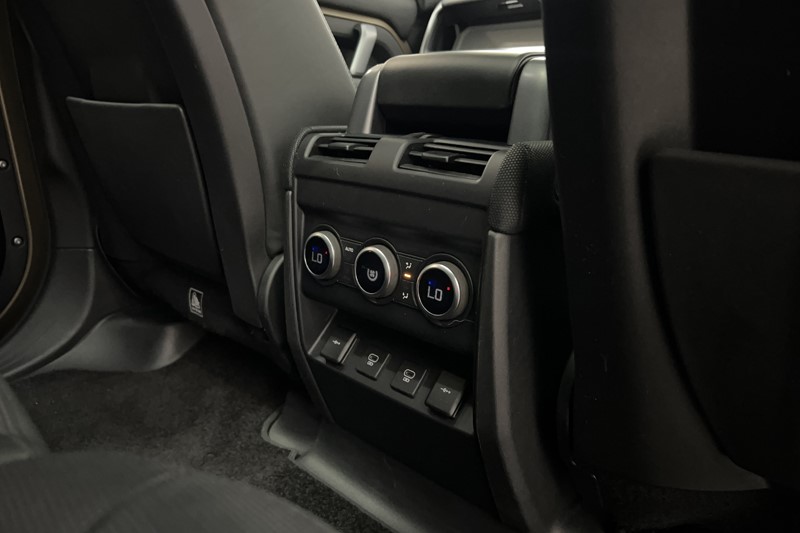 2021 (21) LAND ROVER DEFENDER 3.0 D250 X-Dynamic HSE 110 5dr Auto [7 Seat] 5838973