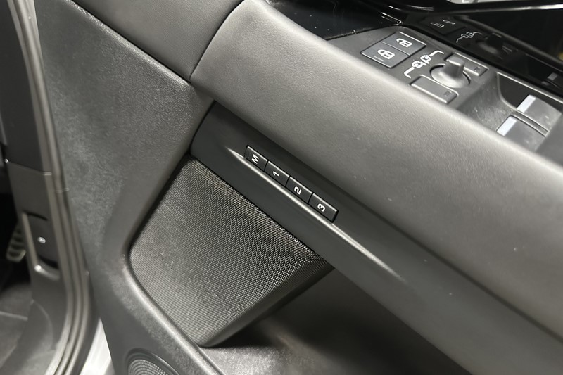 2024 (24) LAND ROVER RANGE ROVER EVOQUE 1.5 P300e Dynamic HSE 5dr Auto 5870631