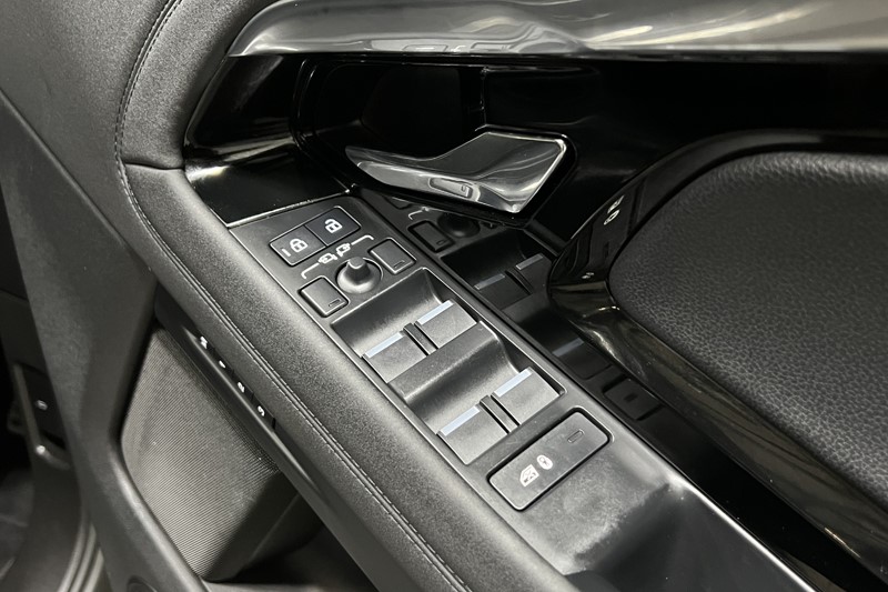 2022 (22) LAND ROVER RANGE ROVER EVOQUE 2.0 D200 R-Dynamic SE 5dr Auto 5856059