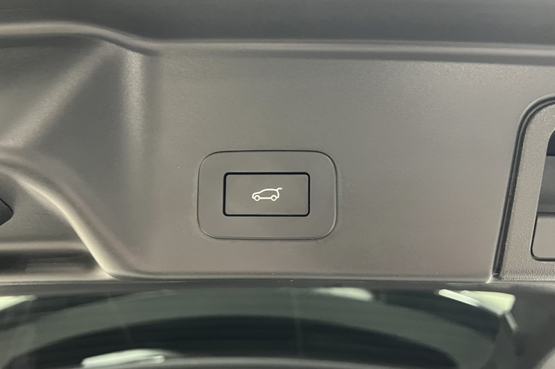 2022 (22) LAND ROVER RANGE ROVER EVOQUE 2.0 D200 R-Dynamic SE 5dr Auto 5856069