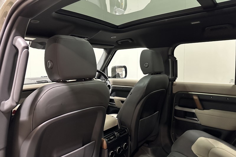 2022 (22) LAND ROVER DEFENDER 3.0 D250 X-Dynamic SE 110 5dr Auto [7 Seat] 5870964