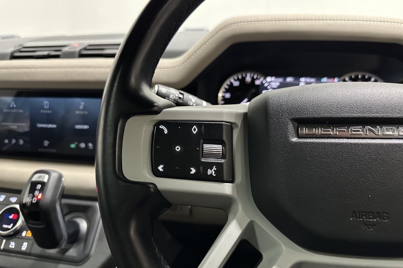 2022 (22) LAND ROVER DEFENDER 3.0 D250 X-Dynamic SE 110 5dr Auto [7 Seat] 5870946