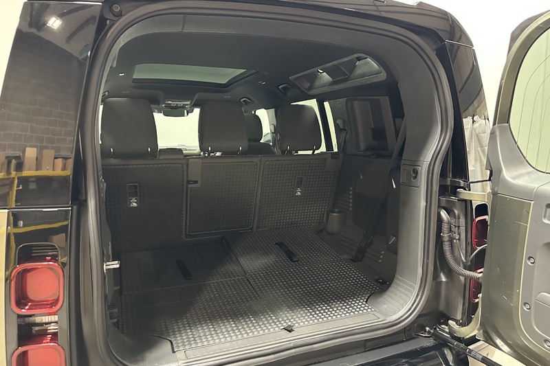 2022 (22) LAND ROVER DEFENDER 3.0 D250 X-Dynamic SE 110 5dr Auto [7 Seat] 5870970