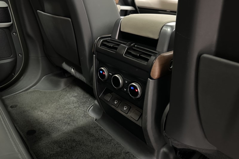 2022 (22) LAND ROVER DEFENDER 3.0 D250 X-Dynamic SE 110 5dr Auto [7 Seat] 5870935