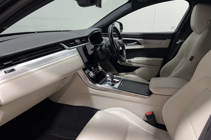 2021 (21) JAGUAR XF 2.0 D200 R-Dynamic S 4dr Auto 5850065