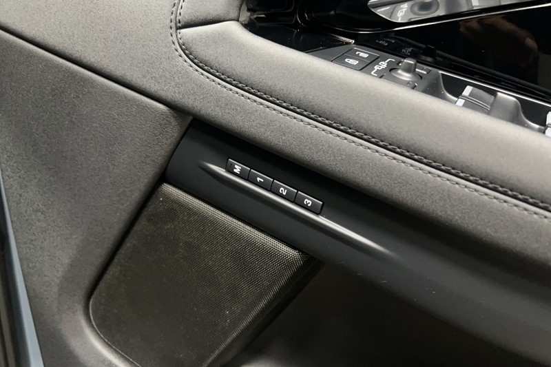 2023 (23) LAND ROVER RANGE ROVER EVOQUE 2.0 D200 R-Dynamic SE 5dr Auto 5849528