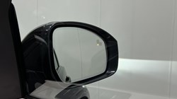 2024 (24) LAND ROVER DISCOVERY 3.0 D300 Dynamic HSE 5dr Auto 5856465