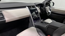2024 (24) LAND ROVER DISCOVERY 3.0 D300 Dynamic HSE 5dr Auto 5856467