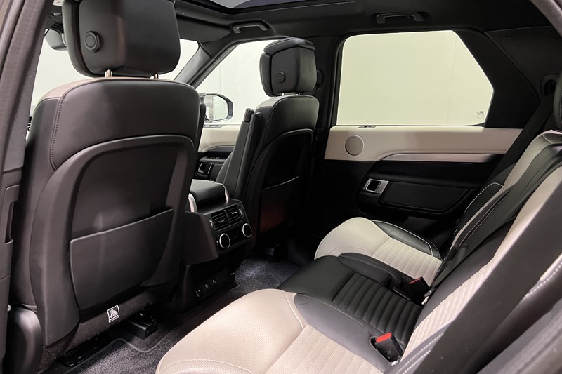 2024 (24) LAND ROVER DISCOVERY 3.0 D300 Dynamic HSE 5dr Auto 5856485