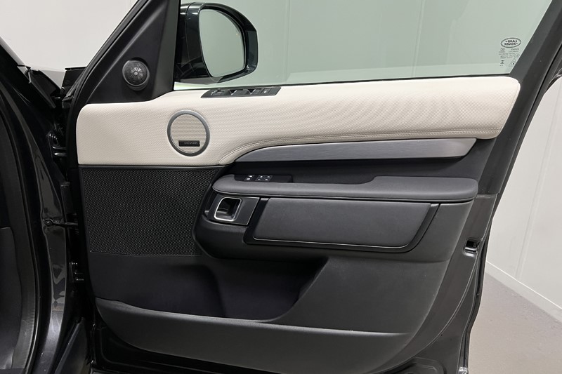2024 (24) LAND ROVER DISCOVERY 3.0 D300 Dynamic HSE 5dr Auto 5856471